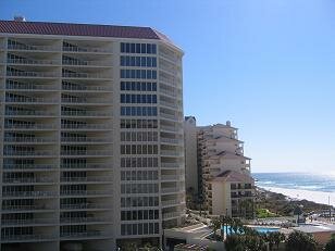 beach front condos for rent in Destin Florida